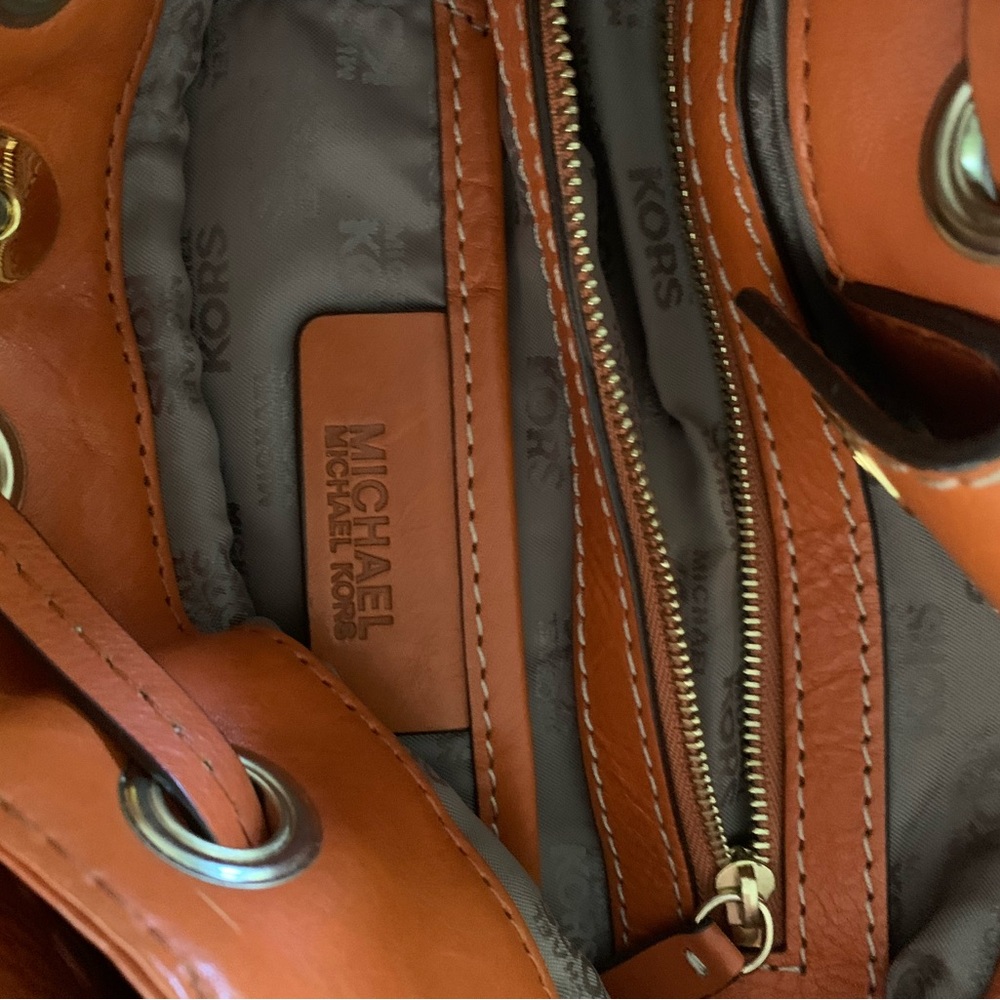 Michael Kors Orange Shoulder Bag with Metallic Accents - Picture 4 of 4